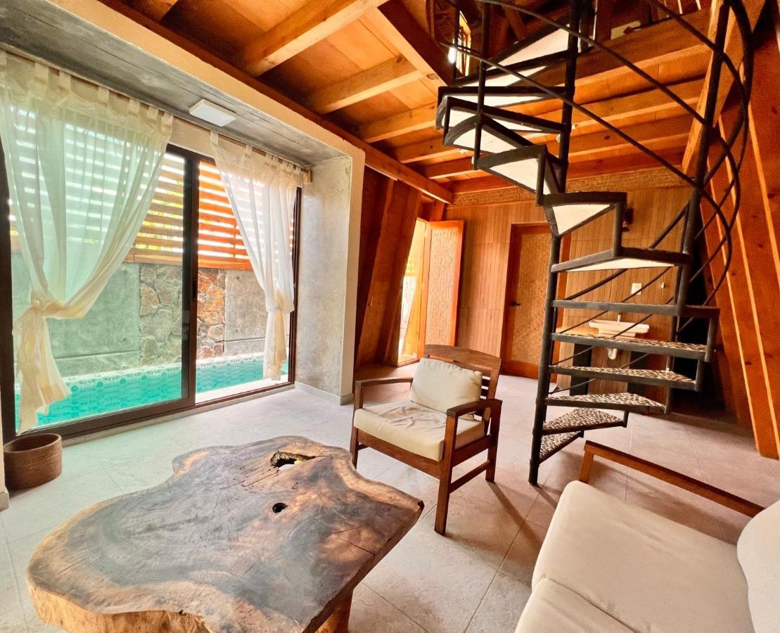 Deluxe Bungalow with Garden View